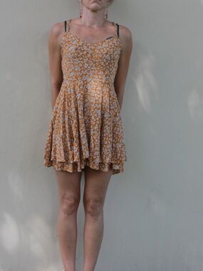 Kimchi Blue Women's White and Yellow Dress